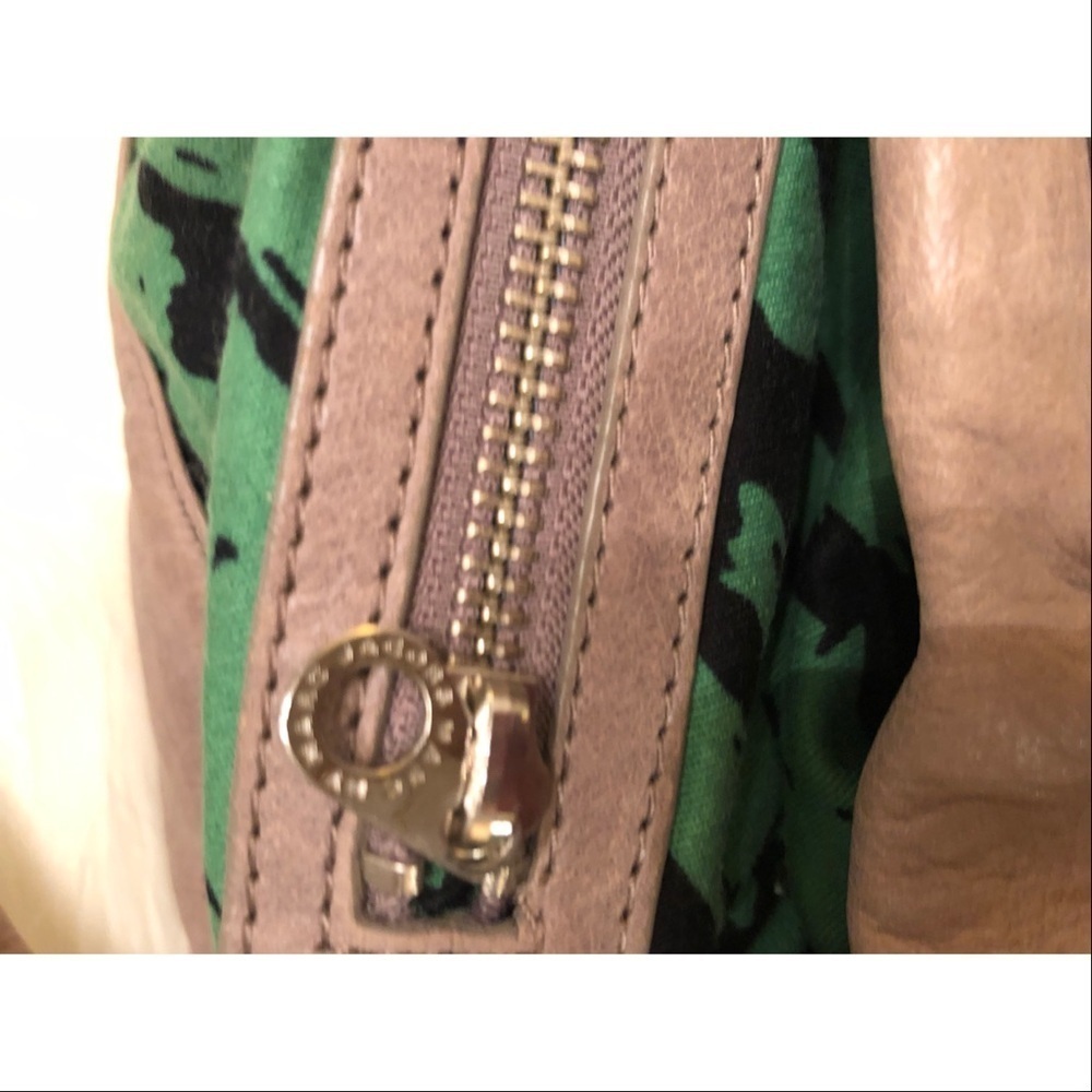 Marc by Marc Jacobs Dr Q Lil Riz handbag - Picture 8 of 13